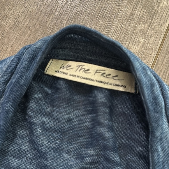 Free People We The Free Blue Burnout Chill Out Cold Shoulder Top M - Picture 5 of 5